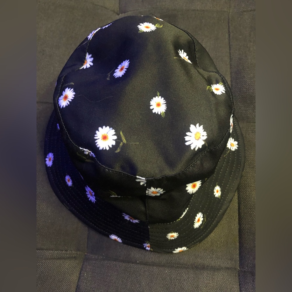 Alice + olivia by Stacey bendet bucket hat